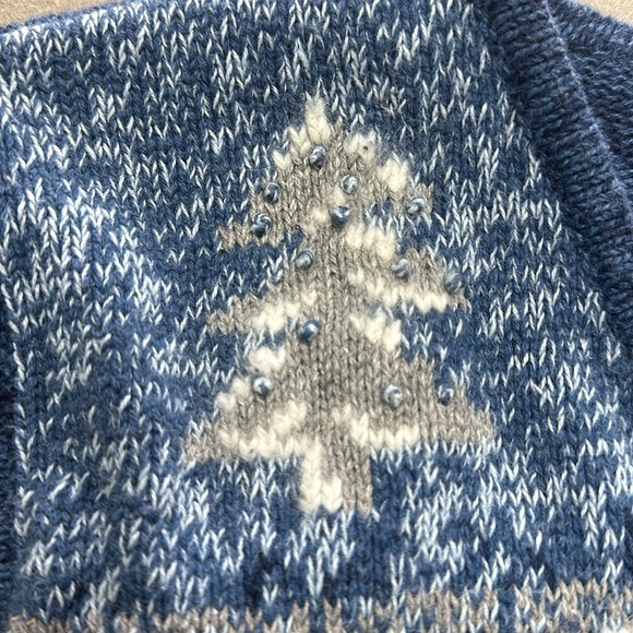 Nortcreast sweater vest blue and white knitted wit winter designs size medium - Picture 4 of 12